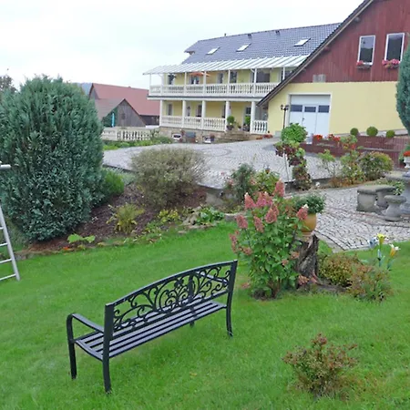 Verspielter Saechsischer Rueckzugsort, Cleaning Included Apartment