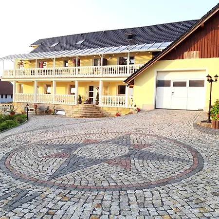Verspielter Saechsischer Rueckzugsort, Cleaning Included *