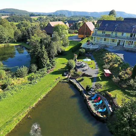 Verspielter Saechsischer Rueckzugsort, Cleaning Included Apartment